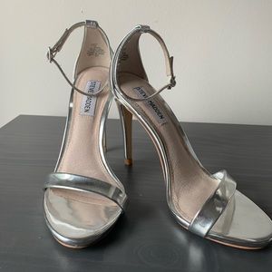 Steve Madden Silver Sandals with Ankle Strap